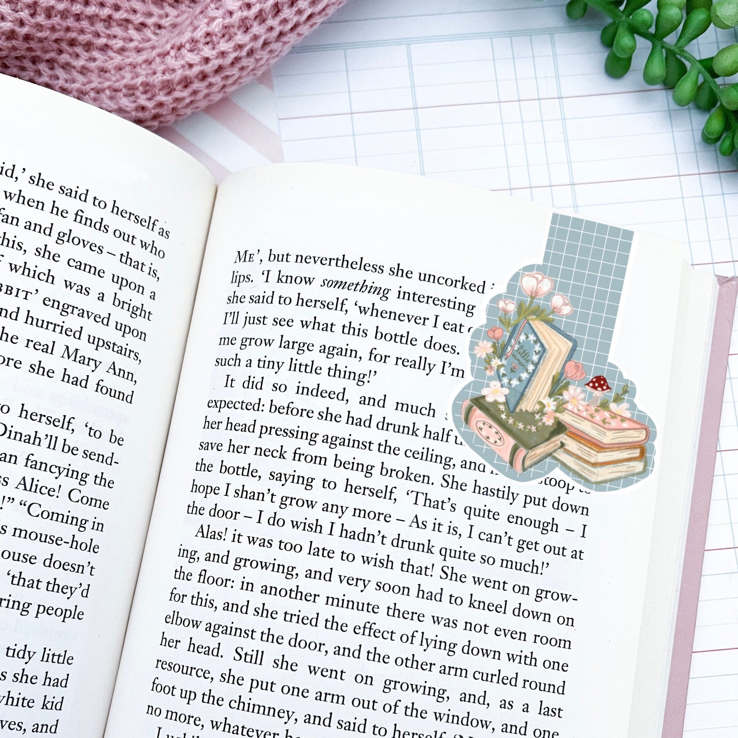 Cozy book lover Bookish magnetic bookmark /  book lover gift