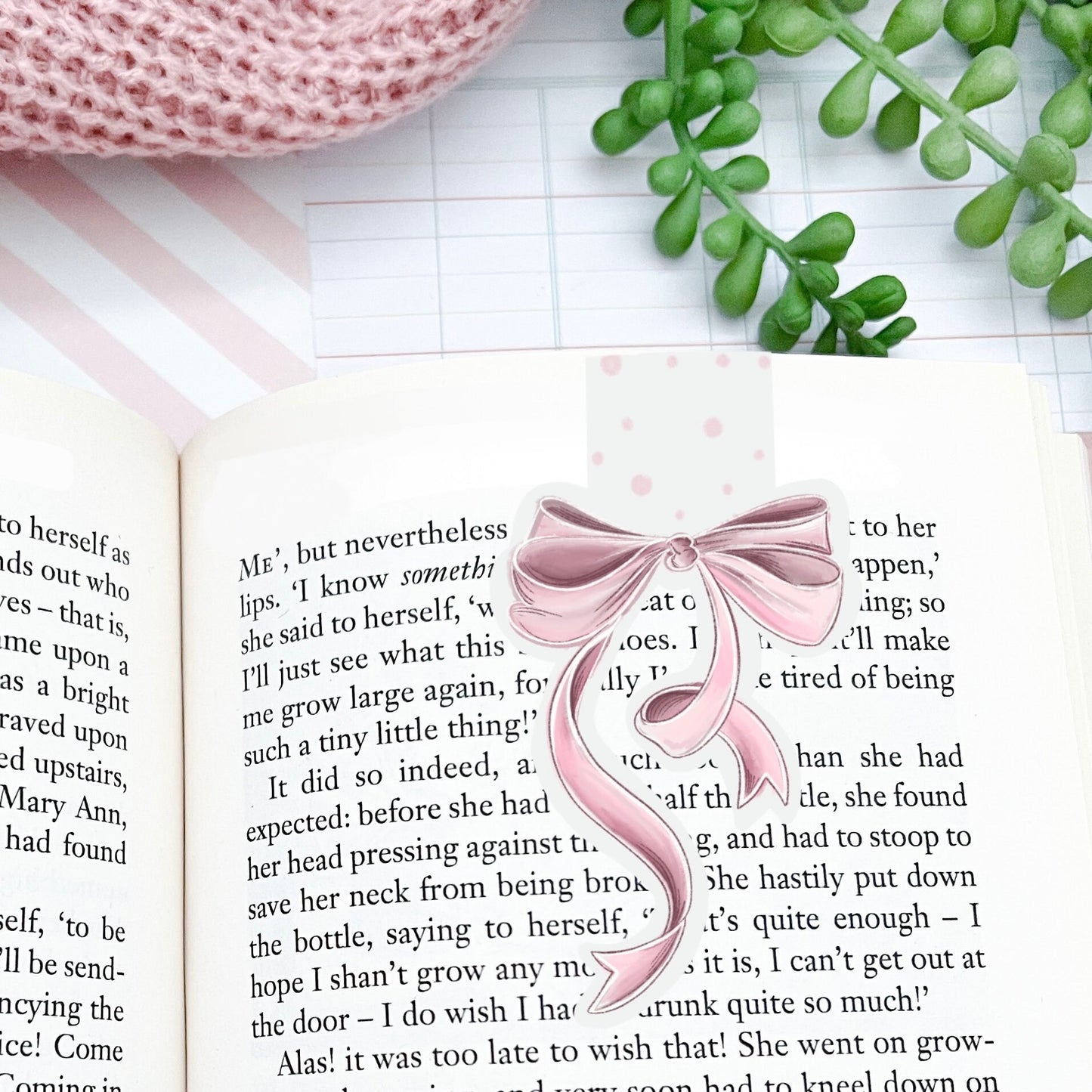 Pink Coquette Bow magnetic bookmark /   Coquette reading bookmark