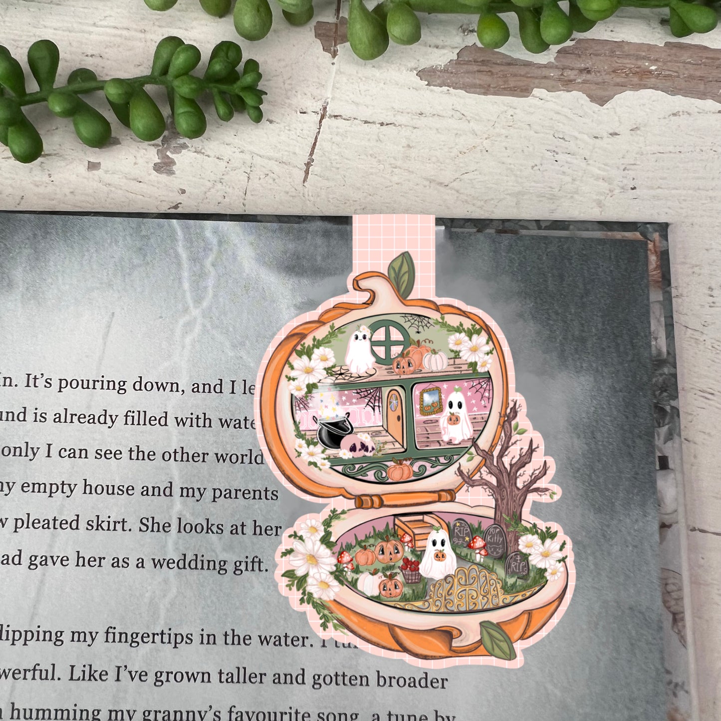 Spooky Polly Pocket Magnetic Bookmark: ghost  Halloween Stationery