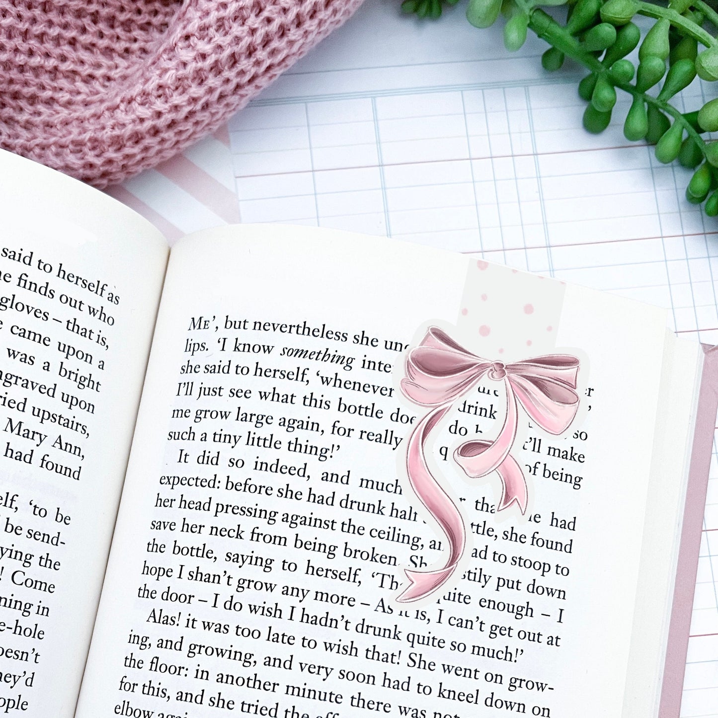 Pink Coquette Bow magnetic bookmark /   Coquette reading bookmark