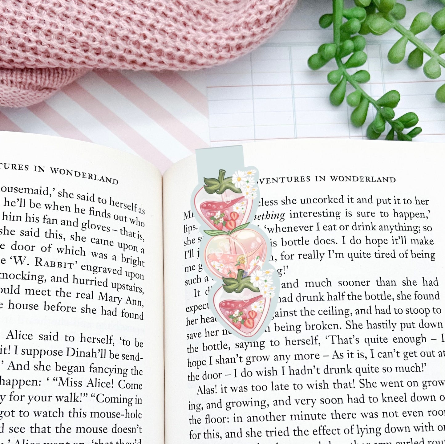 Strawberry Dango magnetic bookmark /  kawaii Japanese snacks bookmark / books, journal page maker,  reading gift Cute kawaii gift stationery
